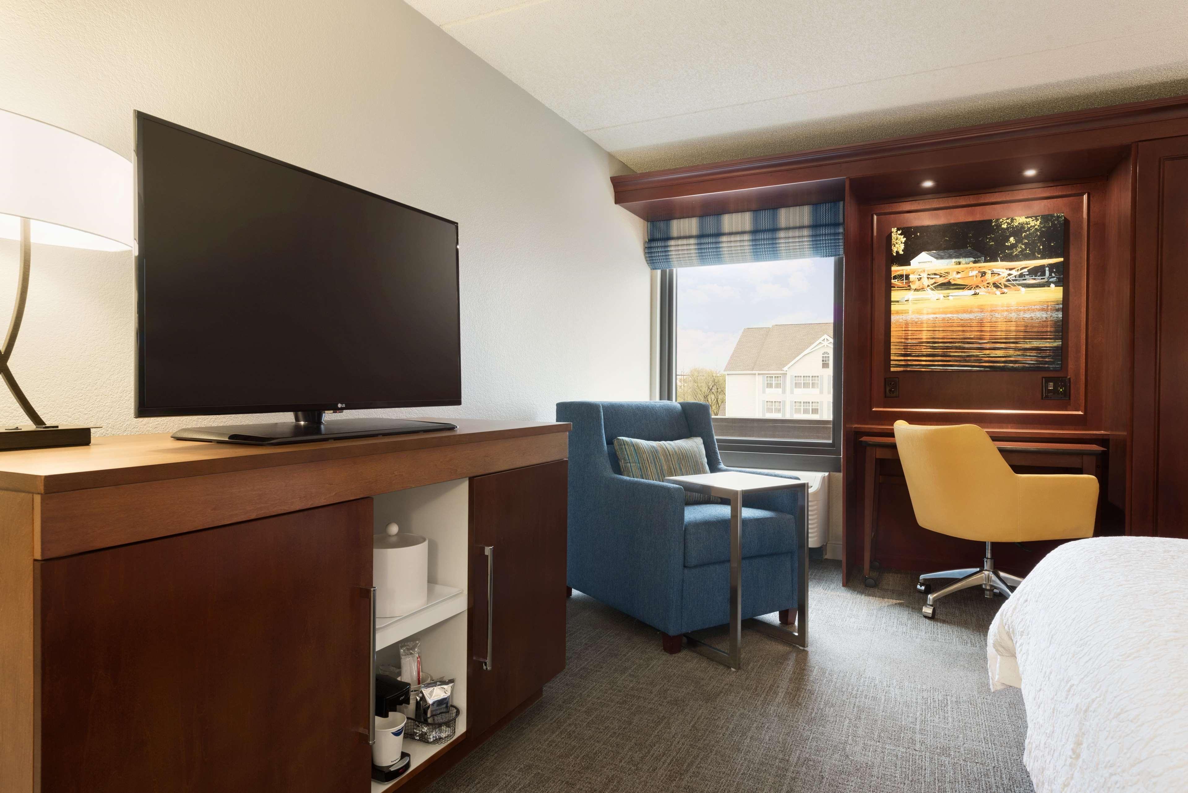 Hampton Inn Appleton-Fox River Mall Area Eksteriør bilde