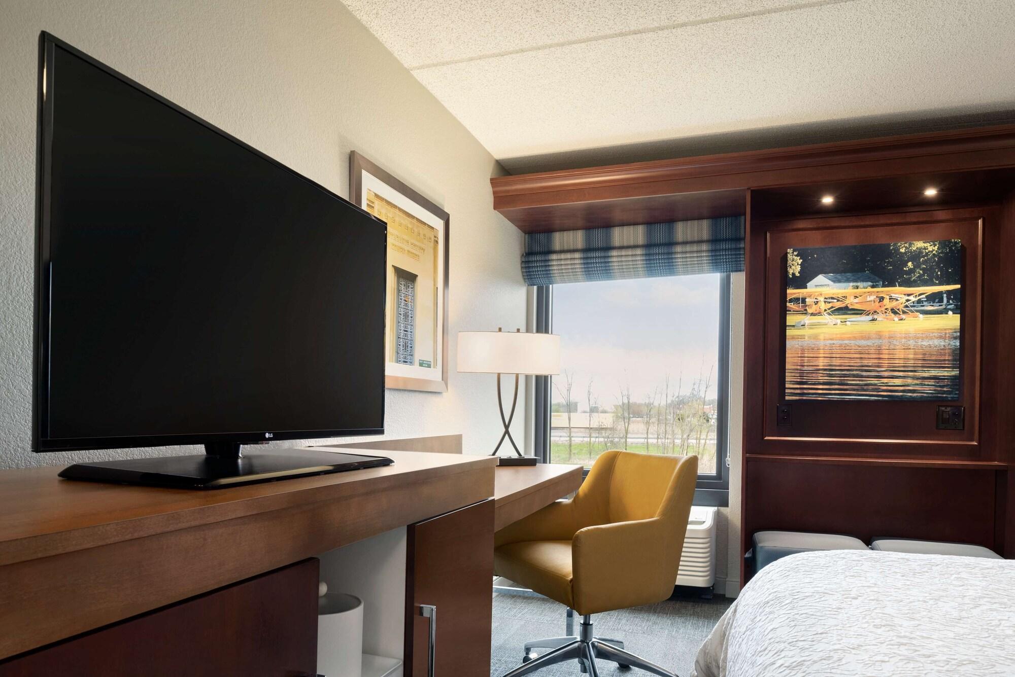 Hampton Inn Appleton-Fox River Mall Area Eksteriør bilde